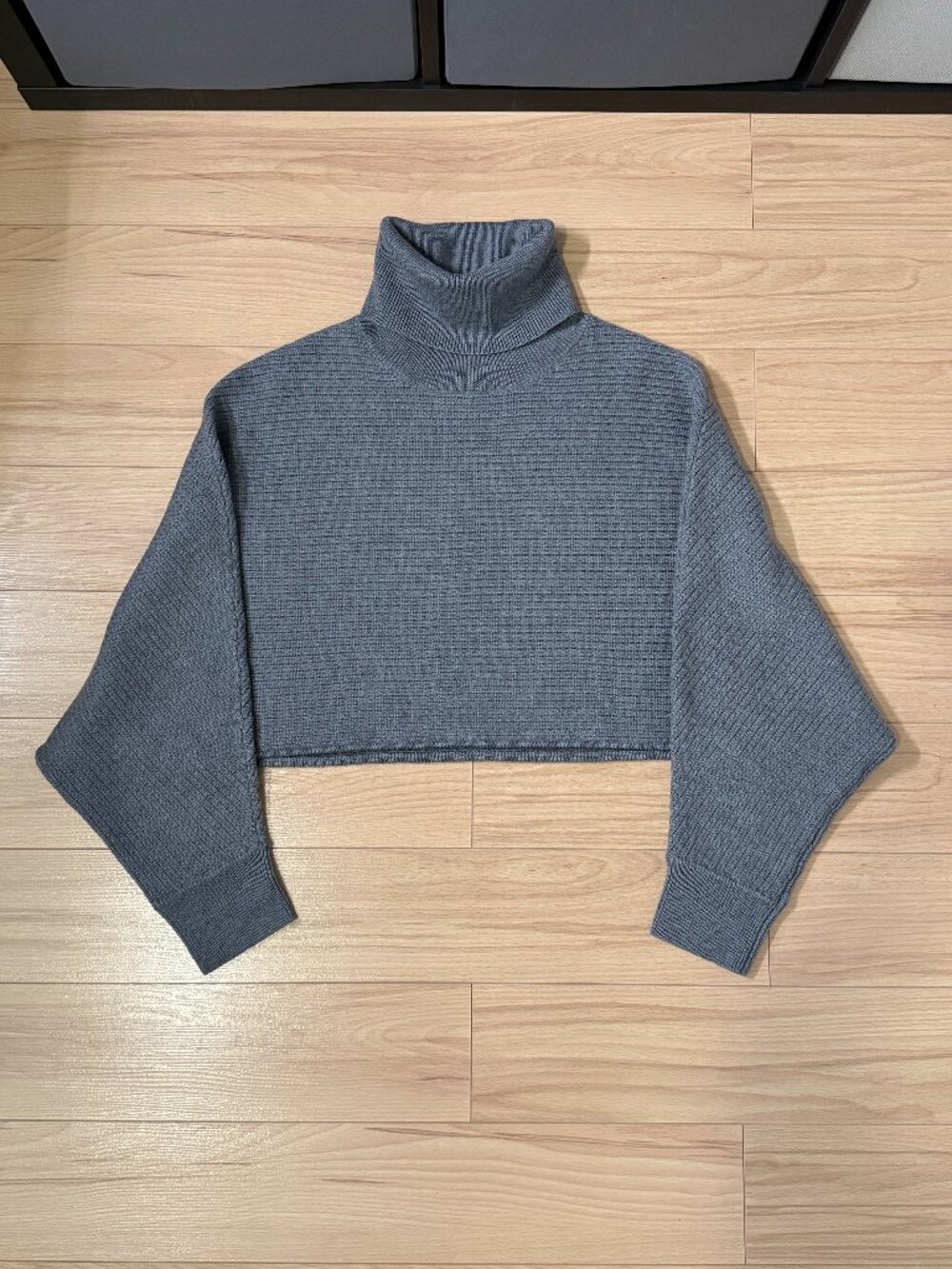 C$128 Retail Aritzia Wilfred Free Naomi Cropped Turtleneck Sweater Gray XS